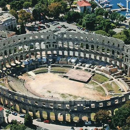 Slavica Pensionat 3*