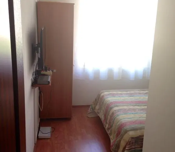 בית הארחה Slavica פולה